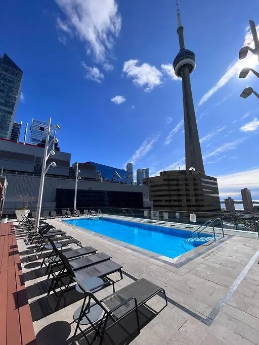 Chic 1-Br Condo; Parking Included; Downtown Core Toronto Apartment